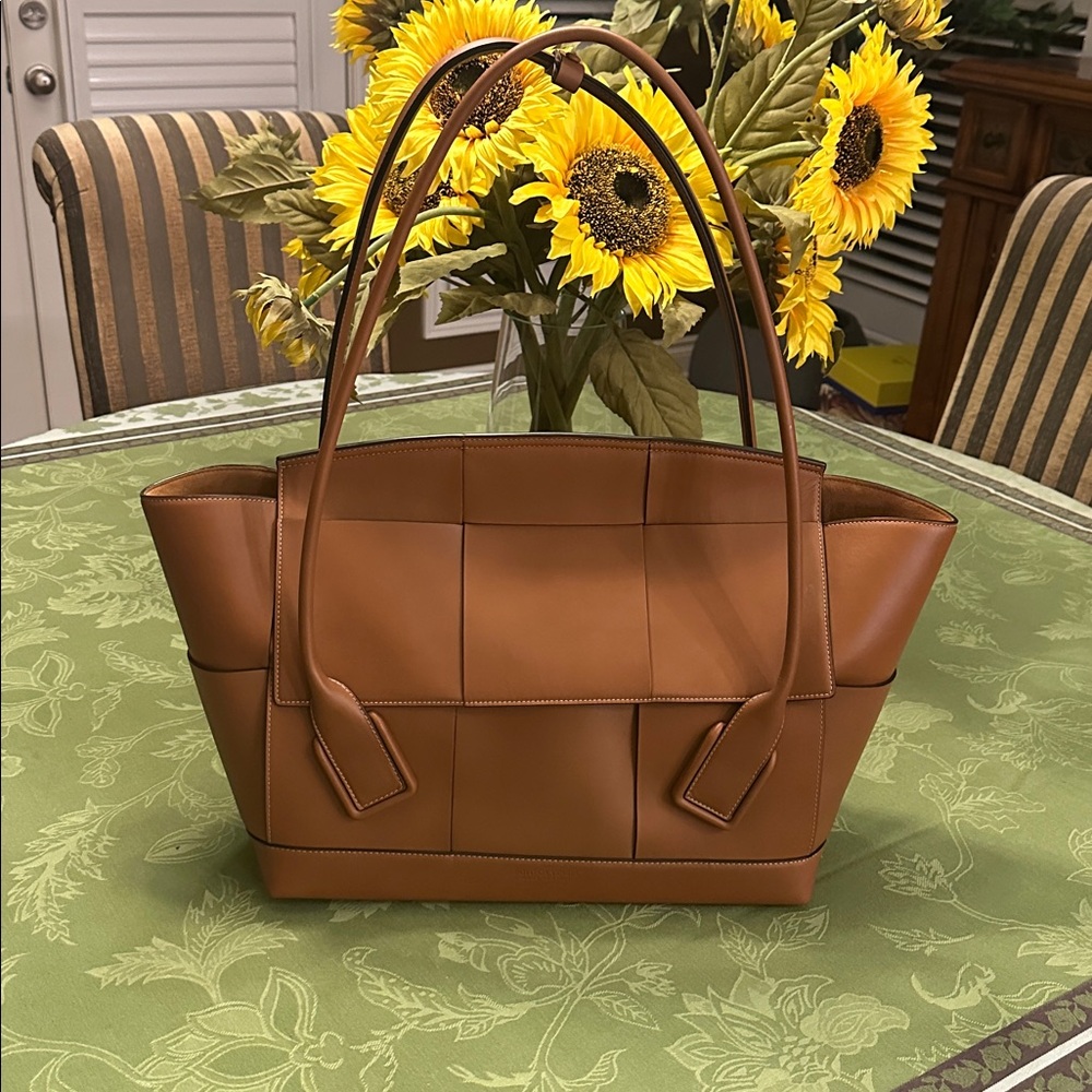 Bottega Veneta  Large Arc Bag